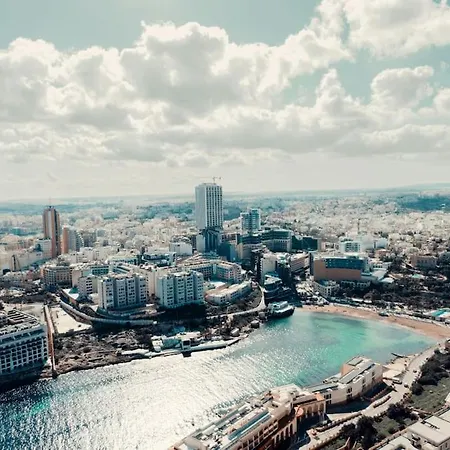 Stylish 2br With Private Balconies By 360 Estates *