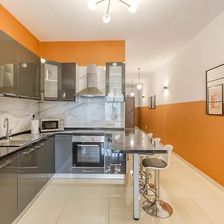 Stylish 2br With Private Balconies By 360 Estates Lägenhet *