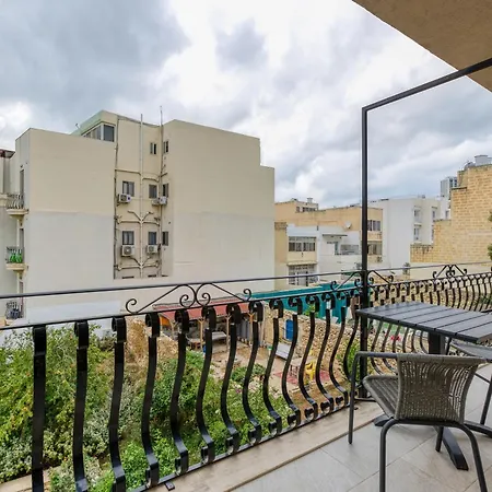 Stylish 2br With Private Balconies By 360 Estates *