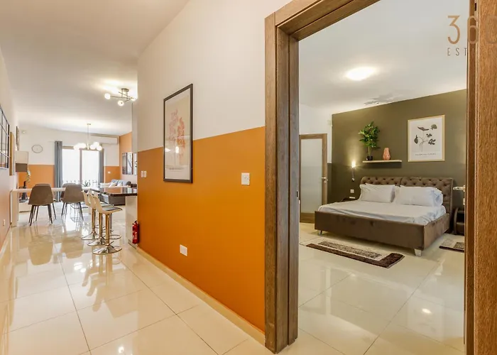 Stylish 2br With Private Balconies By 360 Estates *