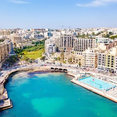 Stylish 2br With Private Balconies By 360 Estates *