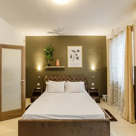 Stylish 2br With Private Balconies By 360 Estates Apartman